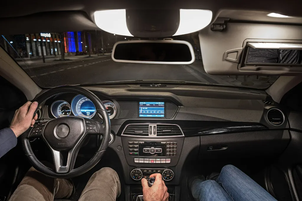 PHILIPS_LFS_U60_SI_interior_Parking_Stylish_GLOBAL_21.webp